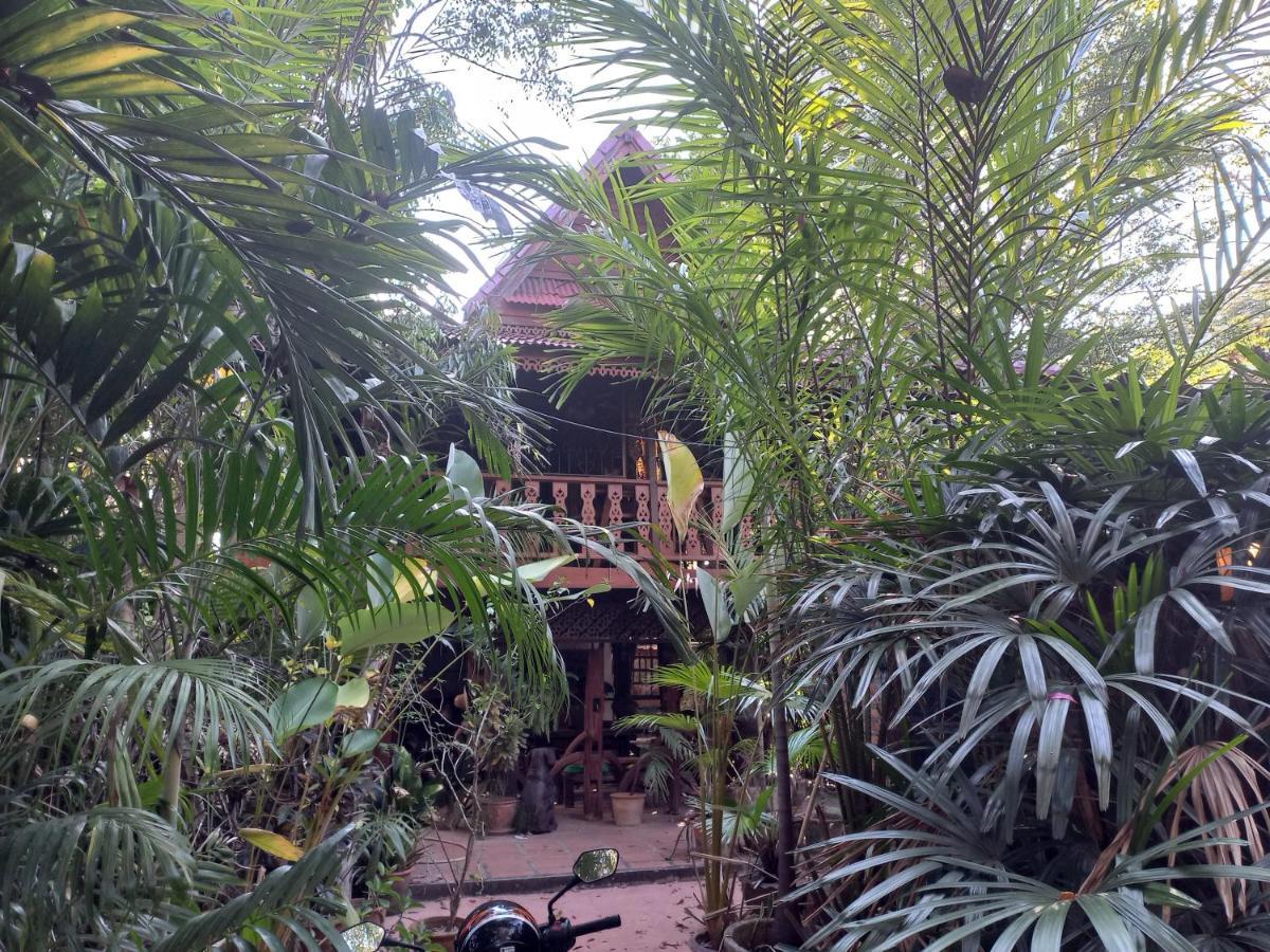 Hotel Teak House Chiang Mai Zewnętrze zdjęcie