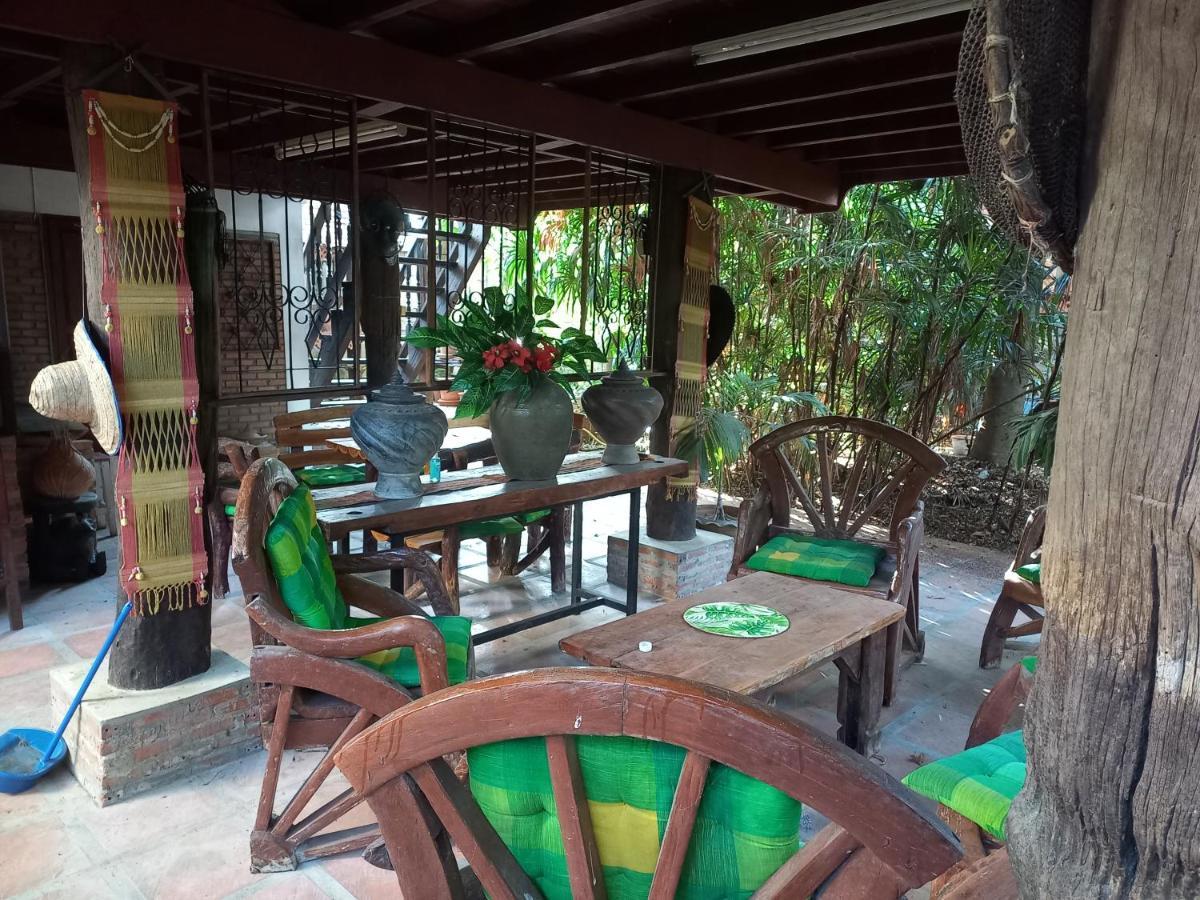 Hotel Teak House Chiang Mai Zewnętrze zdjęcie