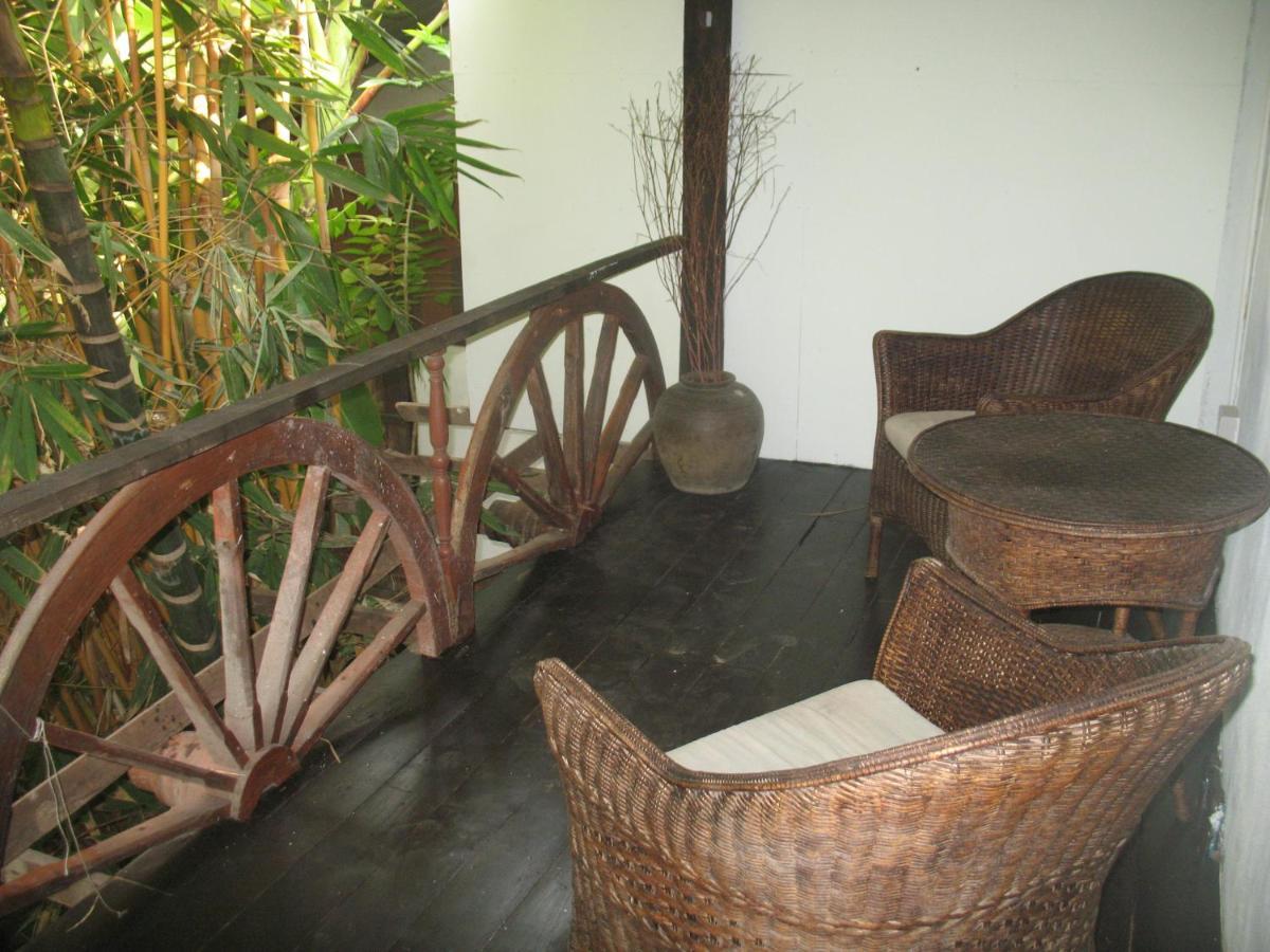 Hotel Teak House Chiang Mai Zewnętrze zdjęcie